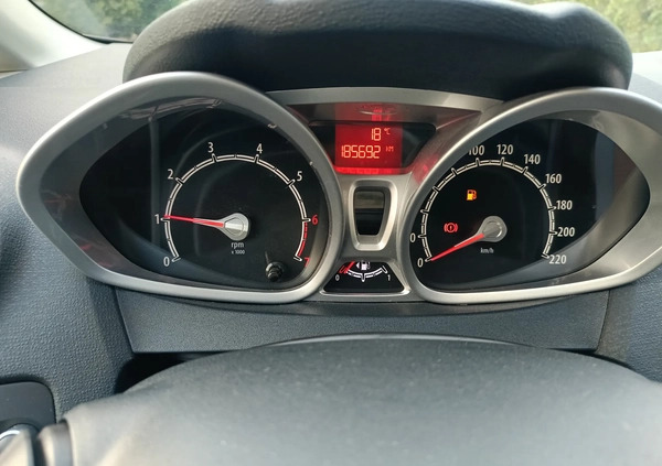 Ford Fiesta cena 23500 przebieg: 185000, rok produkcji 2011 z Olsztynek małe 301